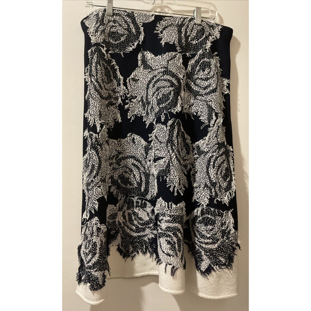 St John knit skirt Navy Blue Floral Flare Midi Frayed Rose Pattern Pull-Up Sz 12
